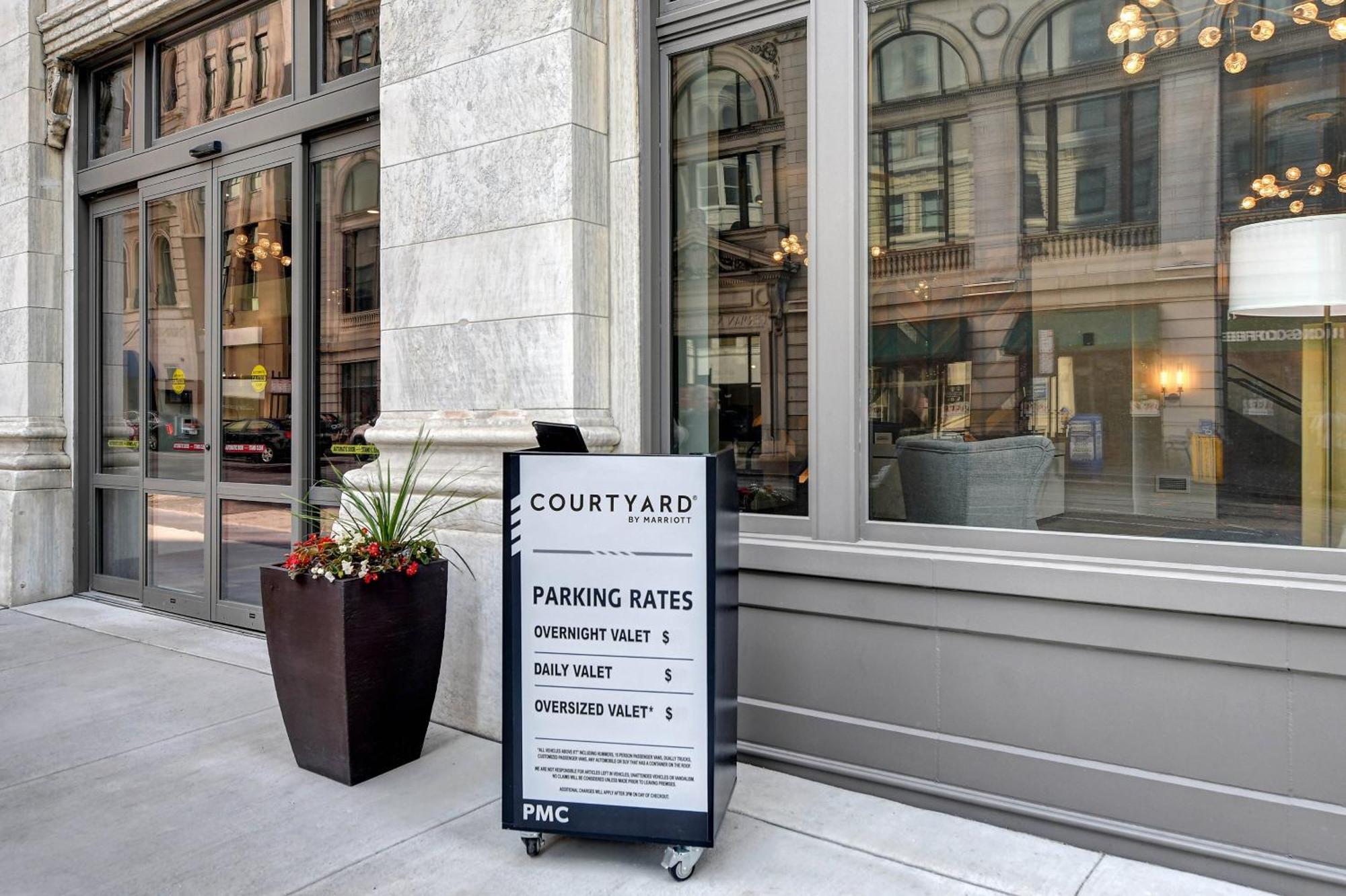 Courtyard By Marriott Cincinnati Downtown Kültér fotó